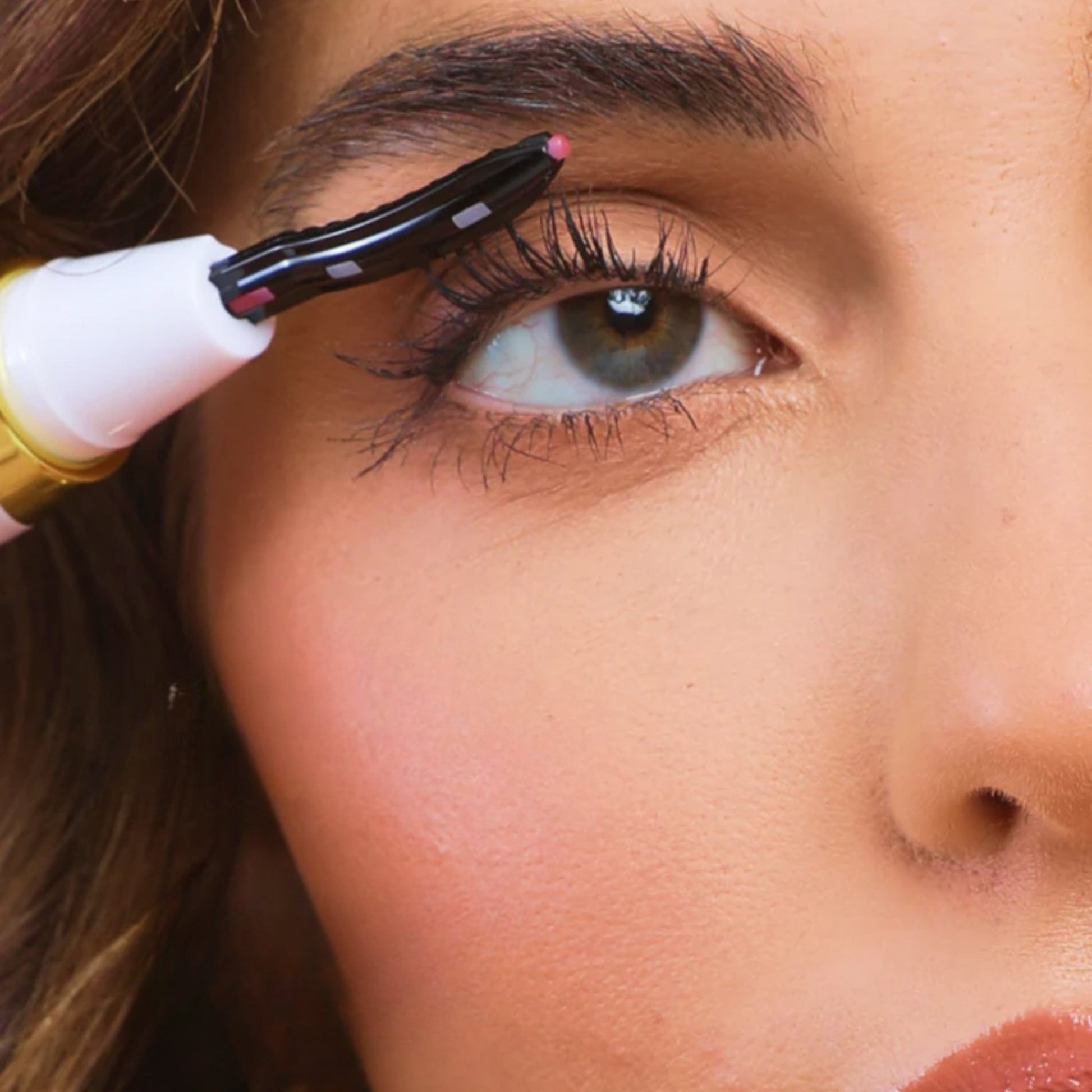 Grande Cosmetics - GrandeLASH - LIFT Heated Lash Curler - DermStreet